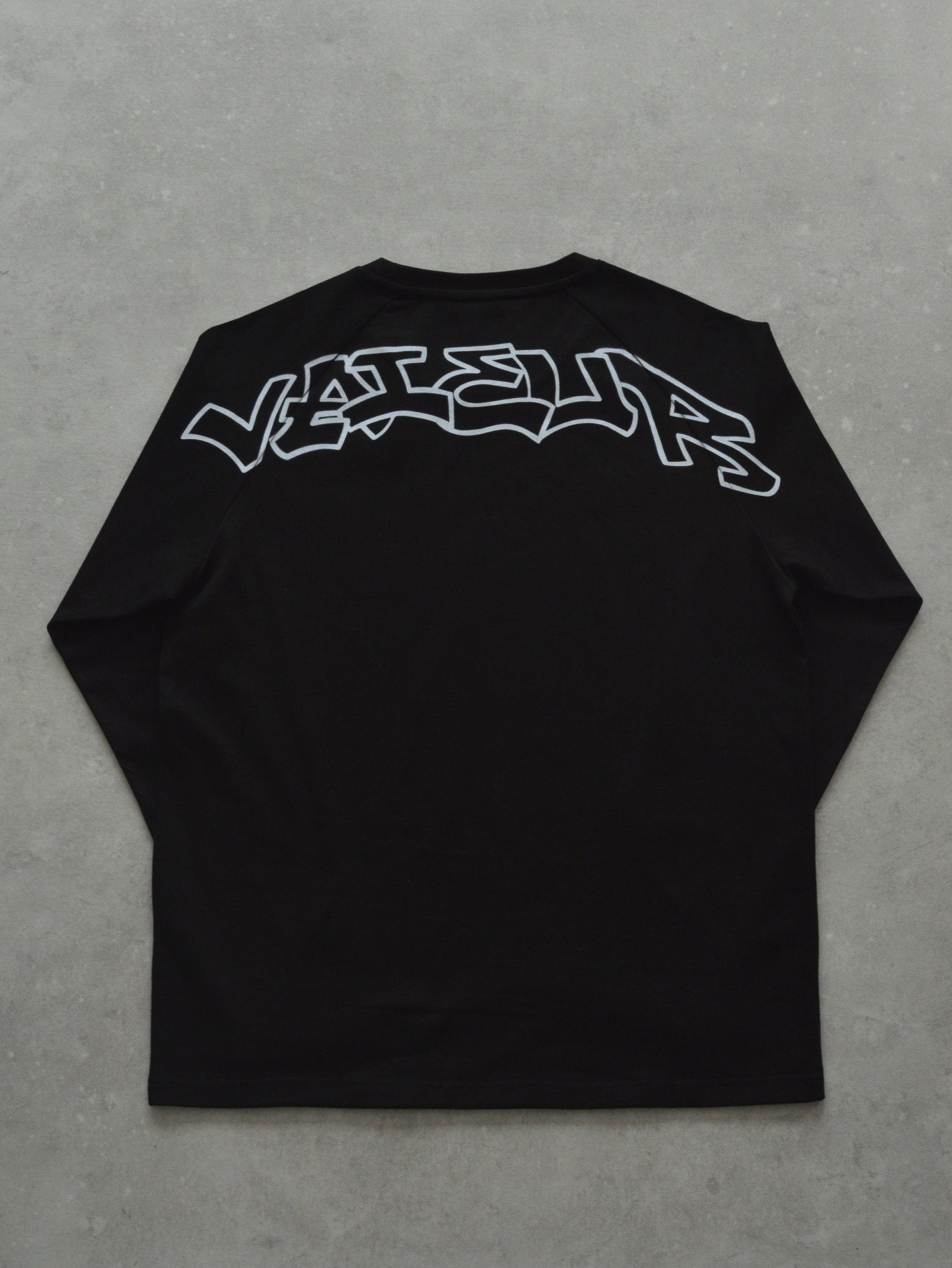 BLACK LONGSLEEVEwindbreaker